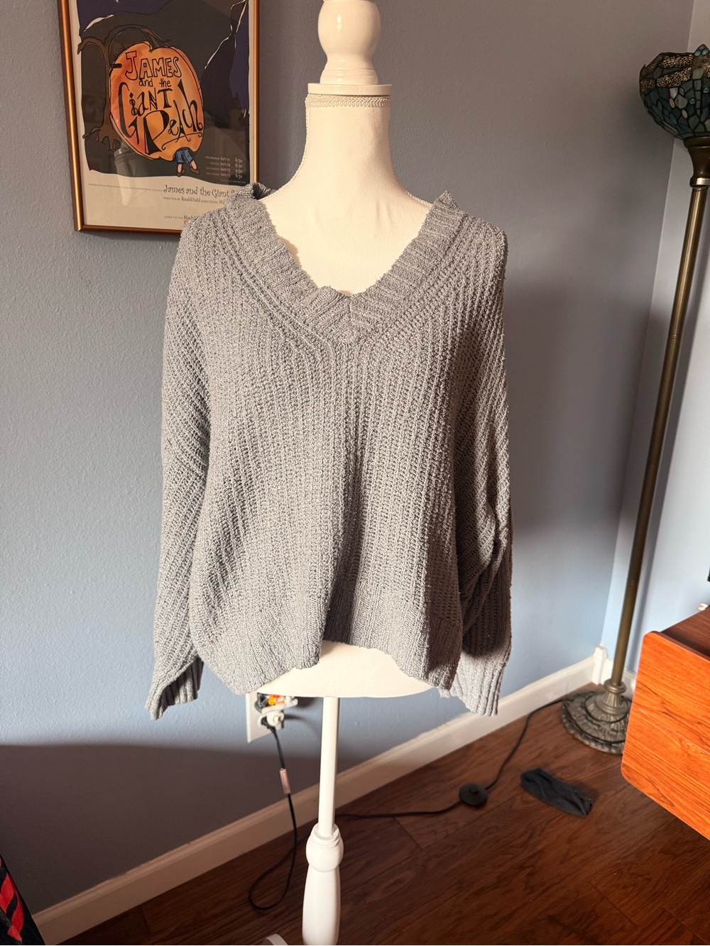 Kohl's Light Gray V-Neck Women's Sweater